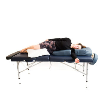 Side lying on pregnancy cushion / support